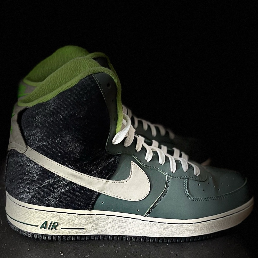 High top Nikes size 13
